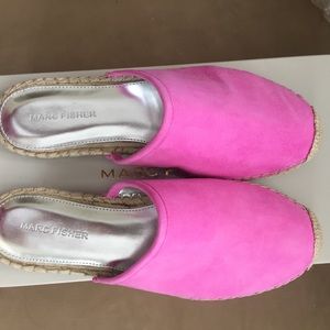 Never been worn Marc Fisher flat espadrille mules